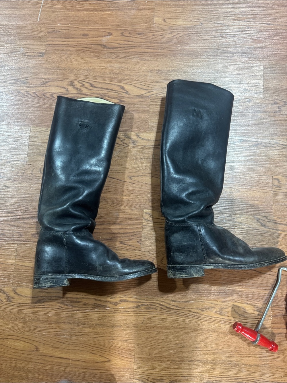 English Riding boots and pulls Black Leather Tall Boot